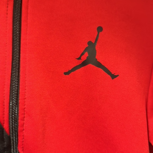 Jordan Therma Fit Black / Red Boys Zipper Jacket Hoodie Sz Medium - Picture 2 of 5